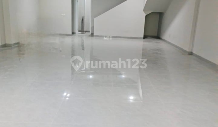 Disewakan Ruko Mainroad Kebon Kawung