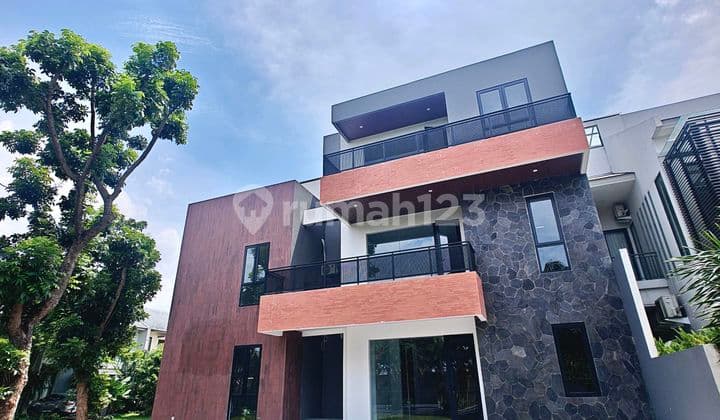 Palmyra House Alam Sutera 12.6X16 Corner Private Lift View Pool