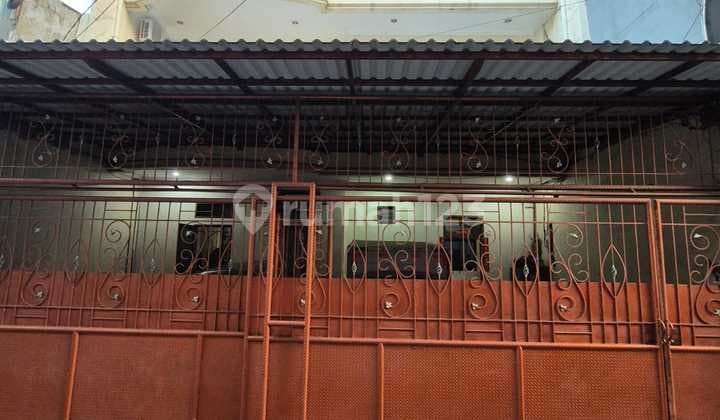 Rumah Angke Jaya Bentuk Ngantong Bisa Untuk Tinggal Dan Usaha