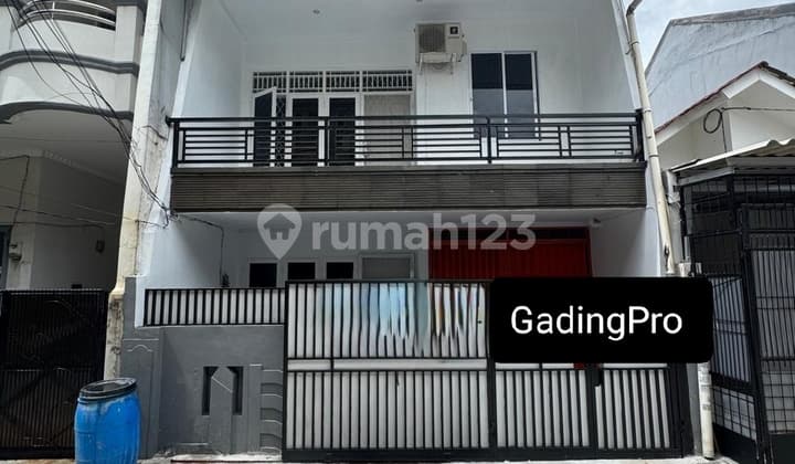 Jelambar Kavling Polri 6x15 Shm Rapi Siap Huni