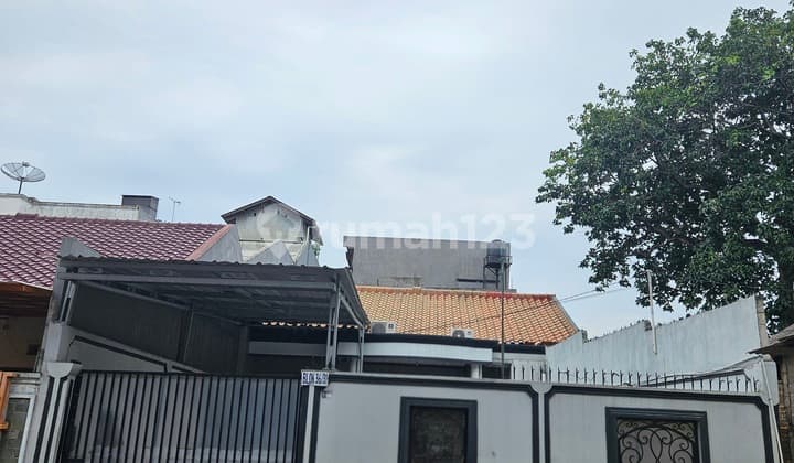 Strategic Semi-Furnished DKI Plot House Near School