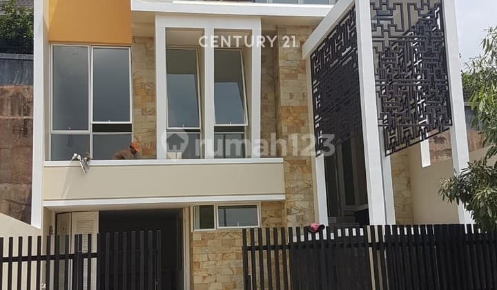 Strategic New House in Veteran, South Jakarta, Near Toll Gate