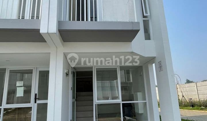Minimalist House in a strategic location at Myza Flathouse, BSD City.