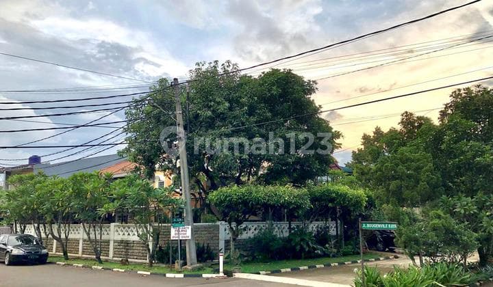 Dijual Rumah Asri di Cinere Depok