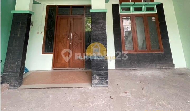 Spacious House at an Affordable Price in Banyumanik and Very Close to Banyumanik