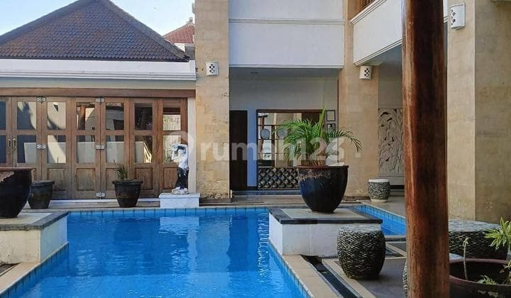 Rumah Semi Villa Mewah dengan Kolam Renang di Sanur, Denpasar Selatan - Bali