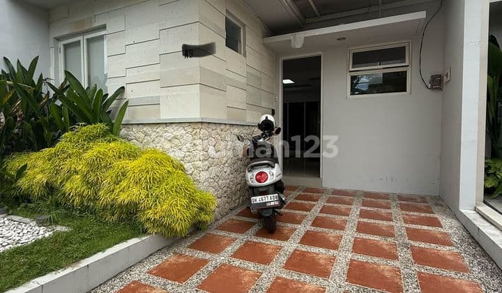 Rumah Semi Villa Lingkungan Eksklusif Furnish Strategis Kerobokan