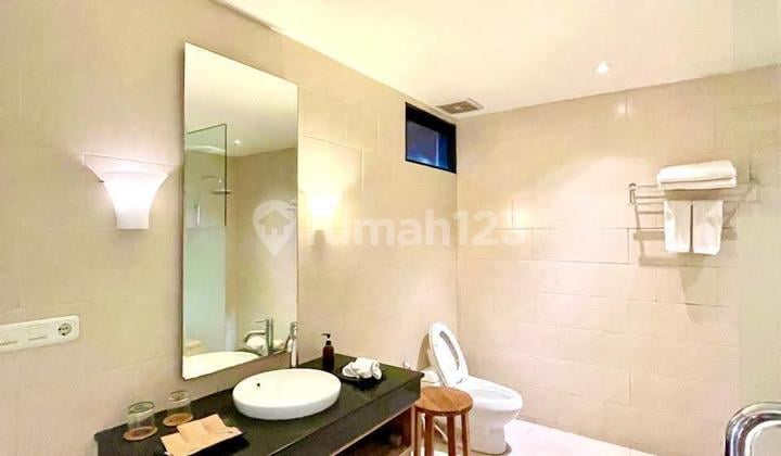 Villa Mewah 2Lt Furnished Pool Strategis Kawasan Elit Diseminyak