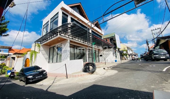 Ruko 2 Unit dan 2 Lantai Posisi Hook Siap Pakai Strategis, Canggu