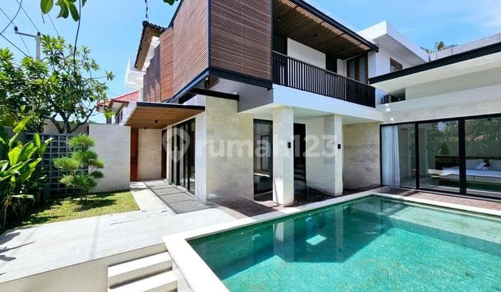 Brand New Villa Fully Furnished Di Petitenget, Kerobokan, Badung