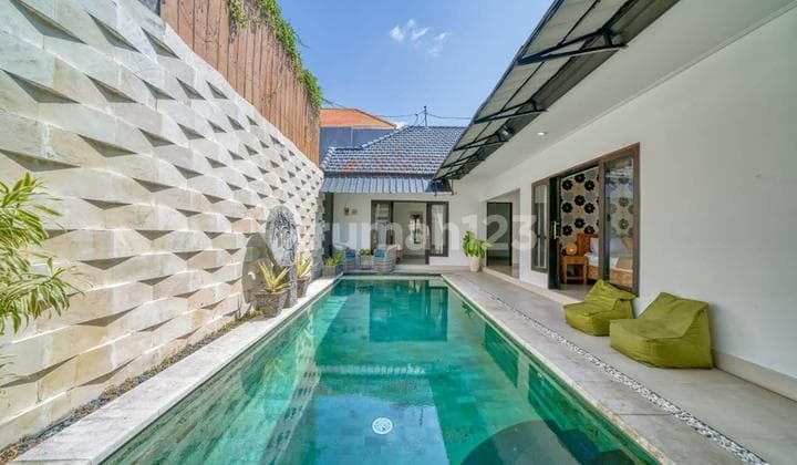 Dijual Villa di Jimbaran, Badung