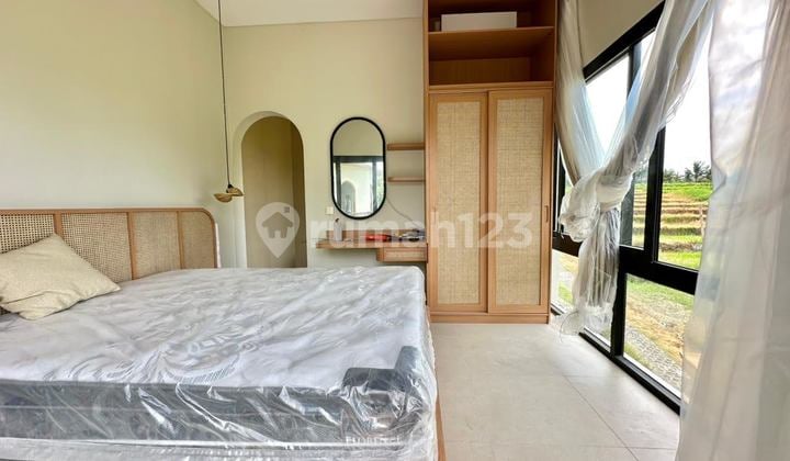 Villa Baru 2 Lantai Full Furnished Pool View Sawah Alam Beraban