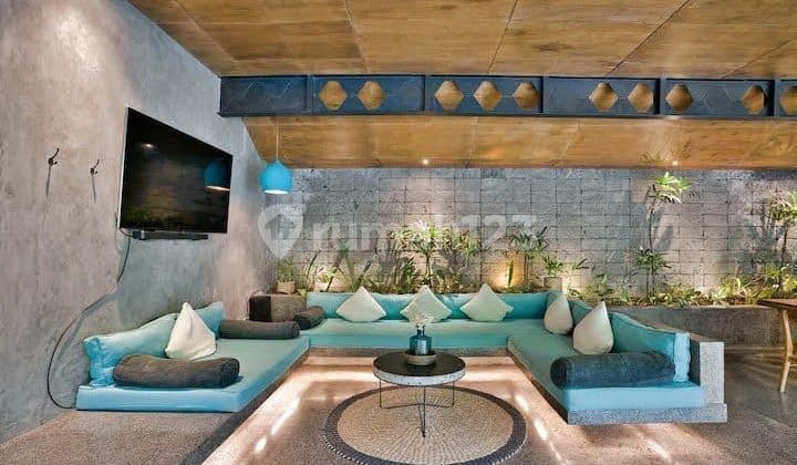 Villa Mewah 2 Lantai Dekat Pantai Nelayan Strategis di Canggu