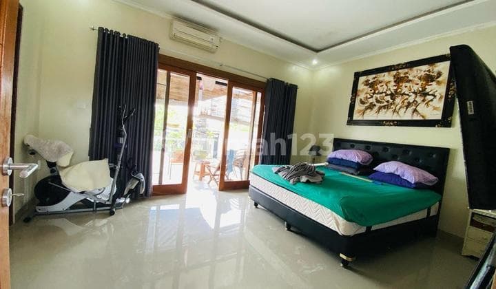 Rumah 2 Lantai View Gwk di Jimbaran - Badung, Bali