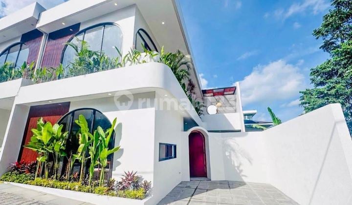 Villa Baru 2 Lantai Furnish Pool Strategis di Tumbak Bayuh Mengwi