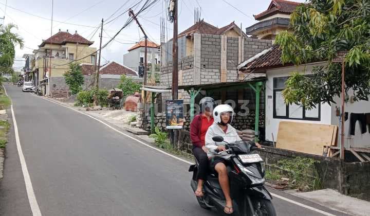 Rumah Pinggir Jalan di Perumahan Kampial Indah, Benoa