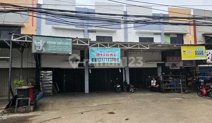 Strategic 3-Door Shop House – Facing Kali Malang Main Road