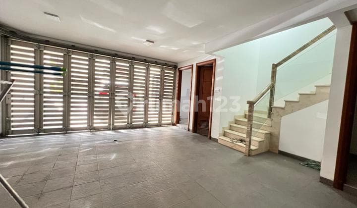 Dijual Cepat Rumah Town House Furnish