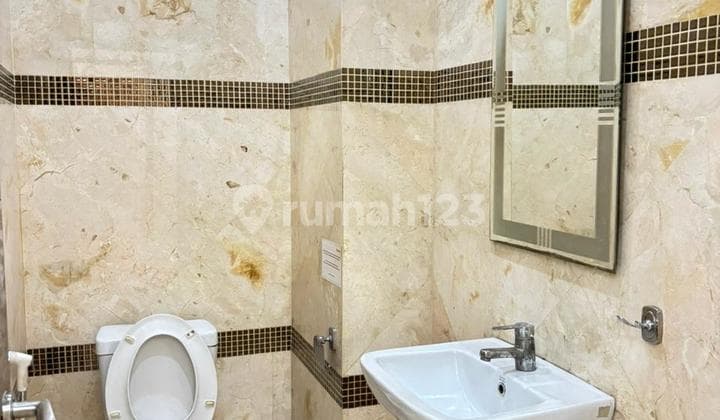 Disewakan Gedung 2Lantai