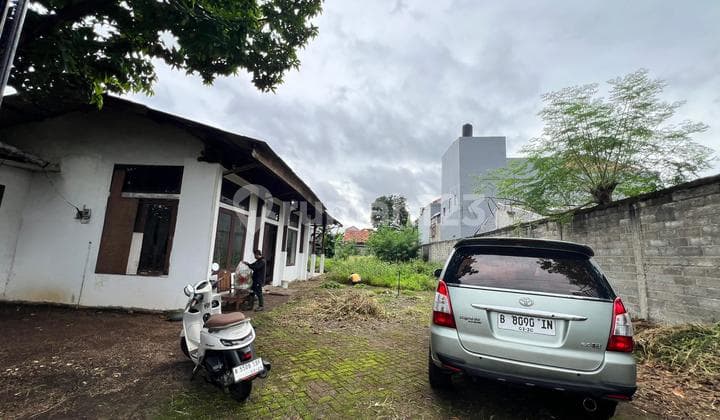 For Rent Warehouse with Spacious Yard