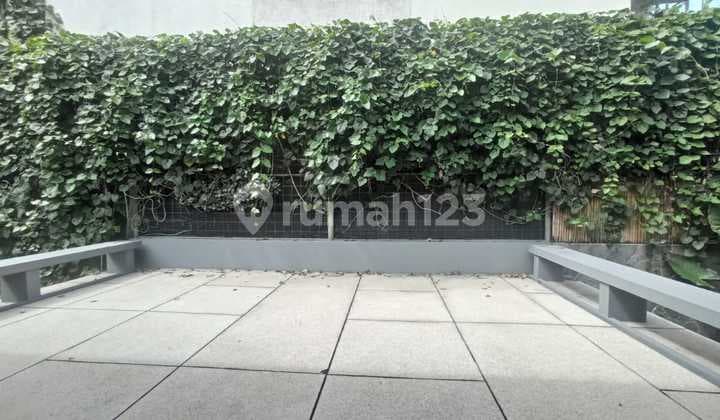 Disewakan Rumah Teduh Dalam Town House