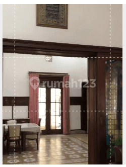 RUMAH JAMAN BELANDA 2 LT DI JL RAYA DARMO SURABAYA