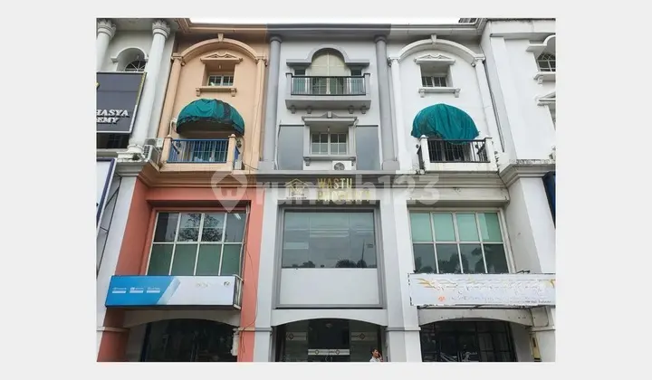 Nice 5-Storey Shop House in Prime Location North Gandaria Near PIM 1