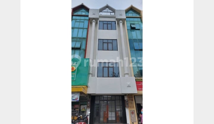 Ruko Kebayoran Lama Dekat Pim 1, Kondisi Siap Pakai