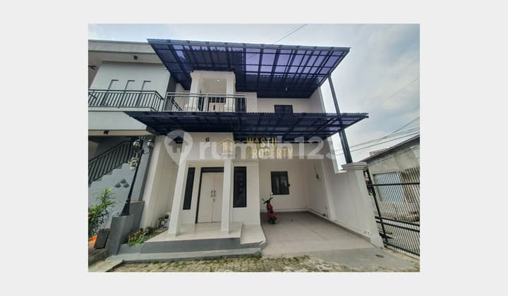 Rumah Second Terawat di Cinere Dekat Super Indo Gandul
