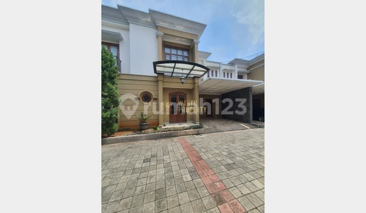 Rumah Cantik Elegan 2 Lantai Siap Huni di Jl. Joe Klp Tiga