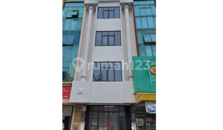 Modern Shop-House 5 Floors Busy Access in Kebayoran Lama