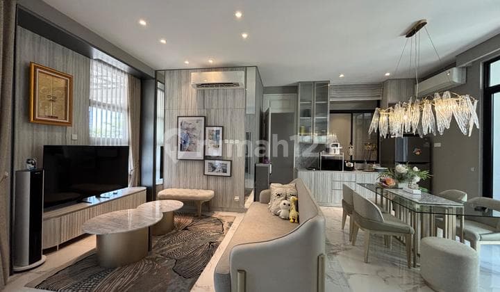Dijual Rumah 2 Jejer Modern Minimalis Pakuwon City Aruba Villa