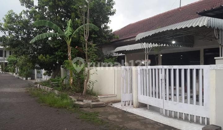 For Sale Single-Story Taman Darmo Baru Timur House Ready to Occupy
