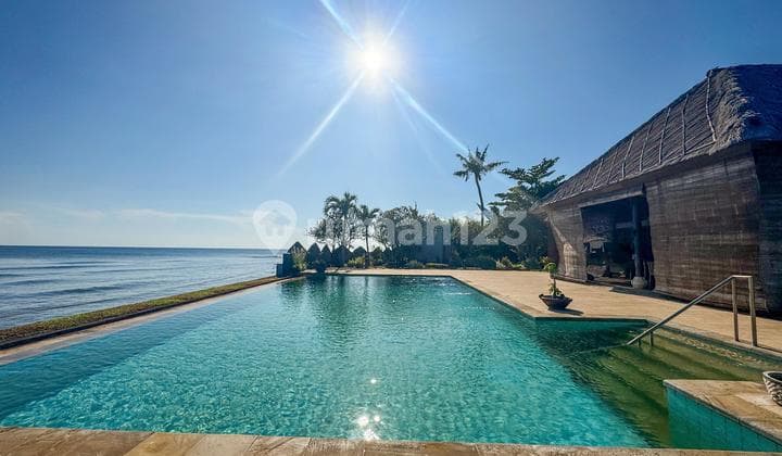 Villa Pinggir Pantai Dijual, SHM, Kolam Renang, Guest House & Halaman Luas