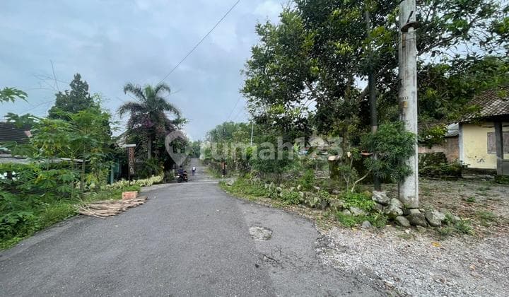 2 Strategic Land Lots for Villa Speculation in Yogyakarta Area Near Pakem Market
