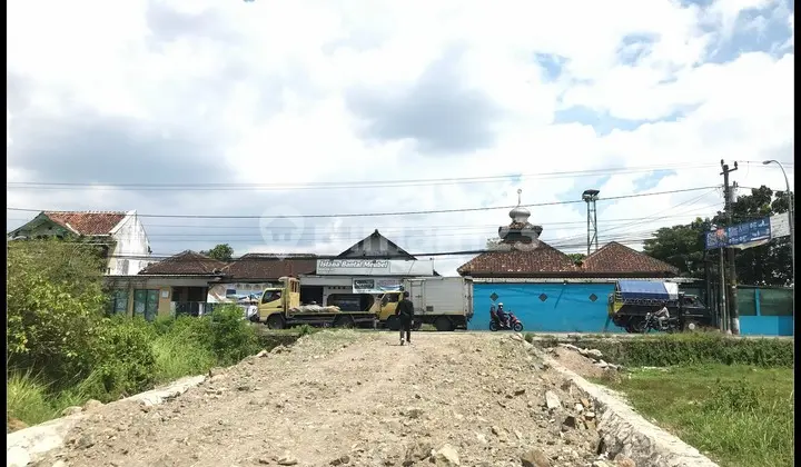 Banguntapan Land Near Kota Gede 8N