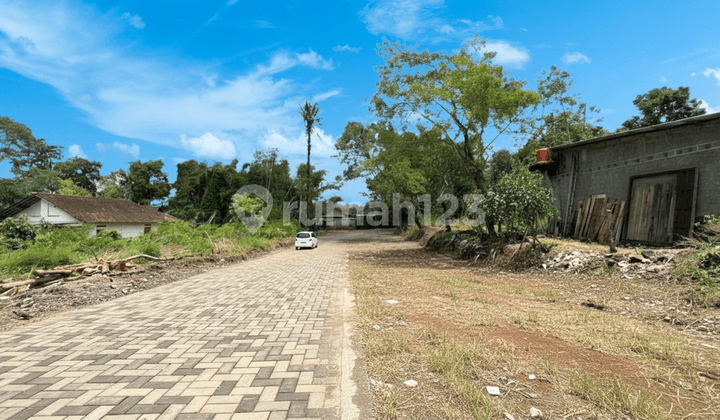 Purwomartani Land SHM 500 Meters Gas Station Selomartani