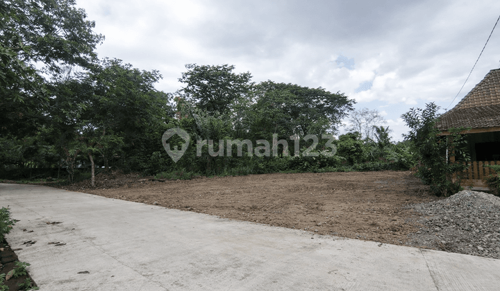 Tanah SHM Utara Pasar Rejodani Cicilan Tanpa Bunga