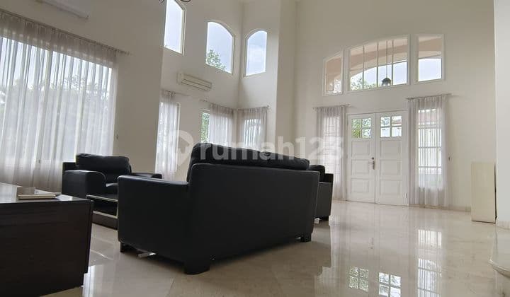 Disewakan Rumah Rapi di Lippo Karawaci Central