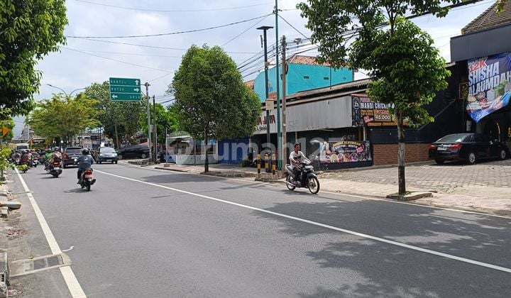 Bangunan Ruko 3 Unit S G Strategis Jl Suryowijayan Yogyakarta