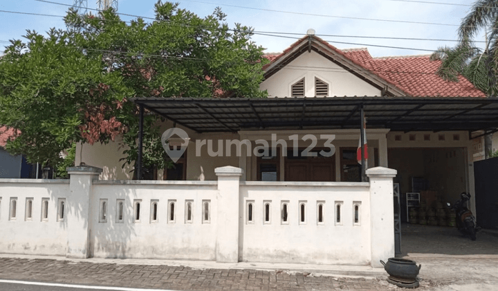Bebas Banjir, Rumah, 1 Lantai, SHM, Dekat Sekolah Internasional, Siap Huni,