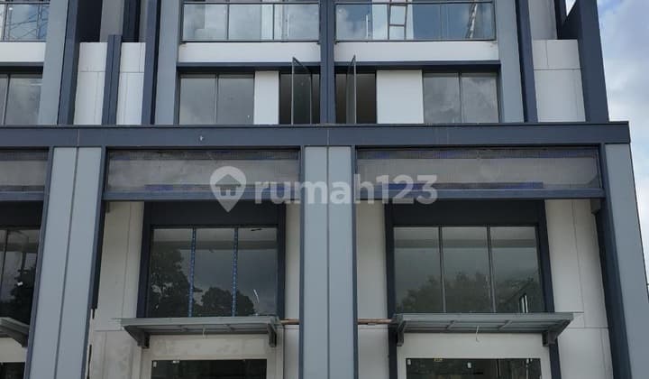 Ruko Studio Loft 3 Lantai Boulevard 2 Facade