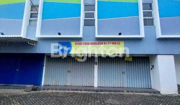 3-Story Shop House Near Urban Area