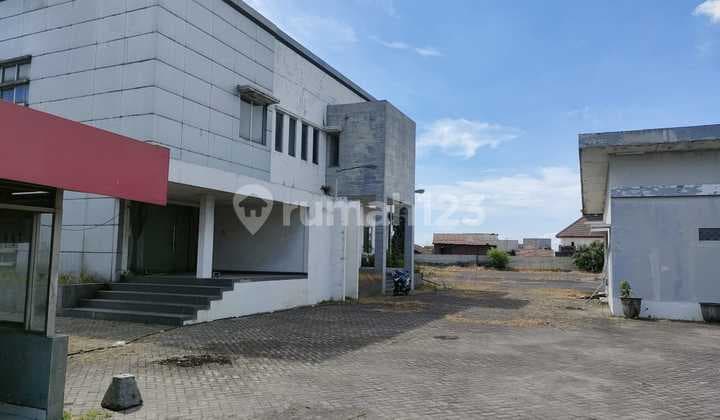 For Sale: Office / Showroom in Sidoarjo