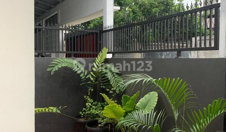 Rumah Cantik, Dekat Lap. Perwira Tengku Bey