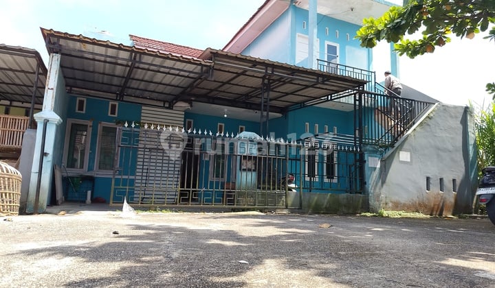 Ke UNRI & UIN Kampus 8 menit, Kost 8 Pintu: Dijual