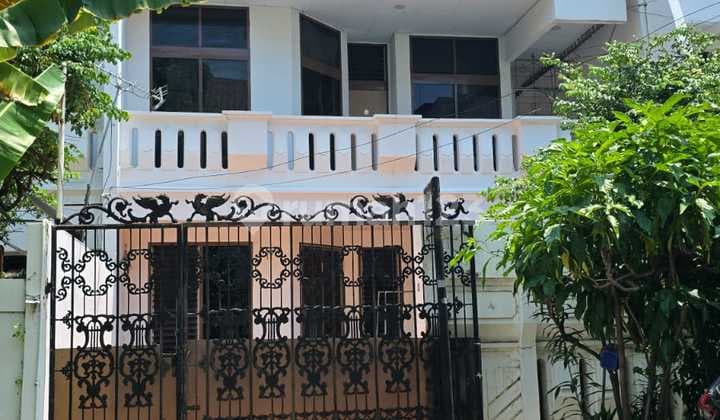 DISEWAKAN RUMAH PLUIT TIMUR RESIDENCE 8x20 HADAP UTARA