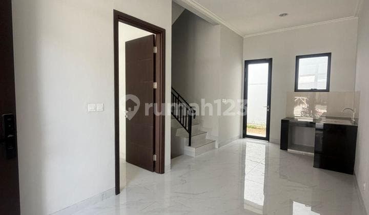 Disewakan Rumah Kuningan Village Pik 2 6X15 AC 2 Baru Termurah