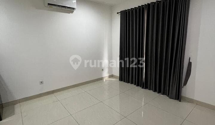 Disewakan Rumah Golf Island Pik 6X12.5 3 Lantai AC 3 + Gorden + Kitchen Set