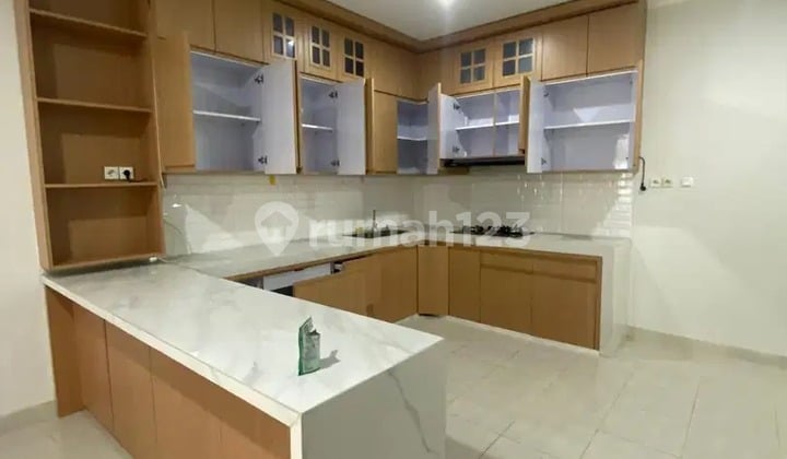 Rumah 2 Lantai Full Renovasi Boston Village Gading Serpong BSD City Tangerang Banten